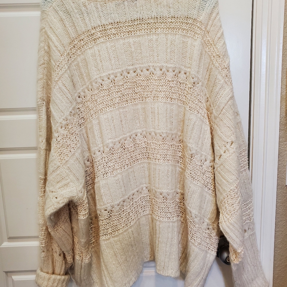 Zara‎ Sweater - Picture 3 of 9